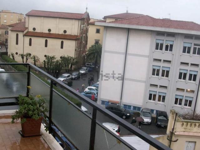Vendesi quadrilocale a Livorno, Fabbricotti