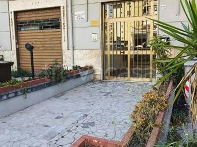 Vendesi quadrilocale a Palermo, De Gasperi Croce Rossa