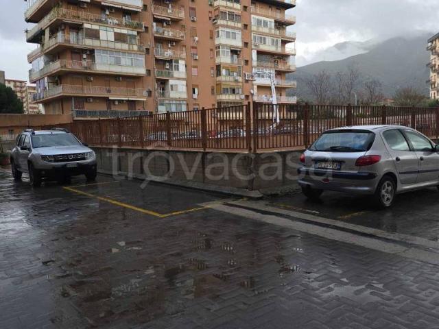 Vendesi quadrilocale a Palermo via Os. 6, Guadagna