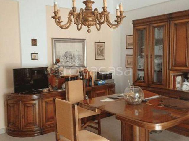 Vendesi quadrilocale a Palermo via Ippolito Nievo, Ciaculli