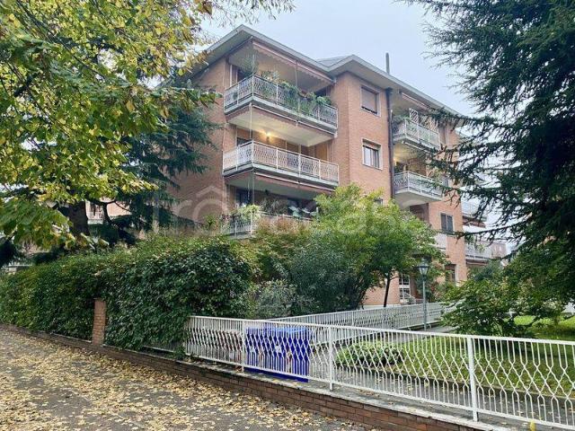 Vendesi quadrilocale a Parma via La Spezia, 89, Ospedale Volturno
