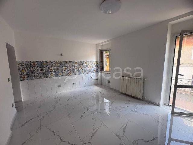 Vendesi quadrilocale a Perugia via delle Marmore, Pianello