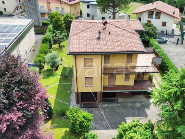 Vendesi quadrilocale a Ponteranica via Serena