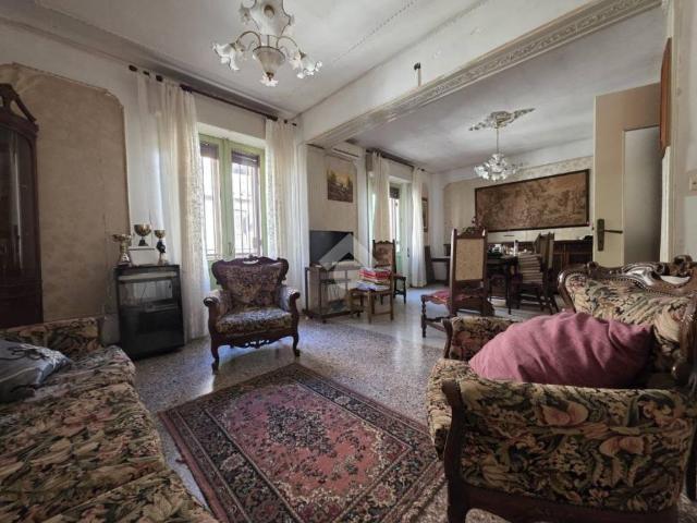 Vendesi quadrilocale a Reggio di Calabria via Modena Chiesa, 80, Modena San Giorgio Extra
