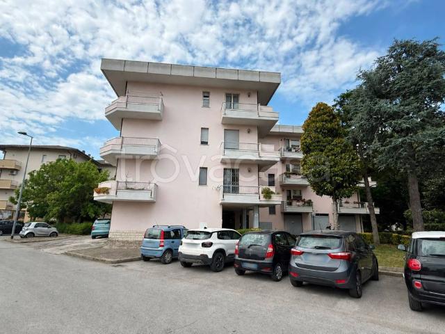 Vendesi quadrilocale a Rimini via Giuseppe Toniolo, 36, Santa Giustina San Vito
