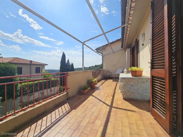 Vendesi quadrilocale a Riparbella