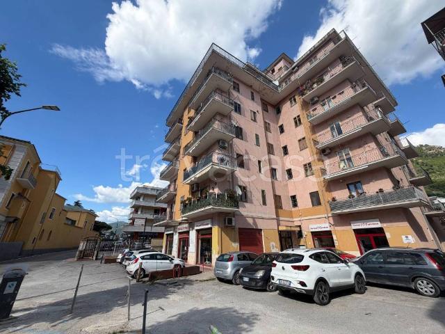 Vendesi quadrilocale a Roccapiemonte via della Libertà, 18