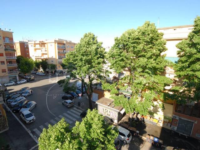 Vendesi quadrilocale a Roma, Portuense