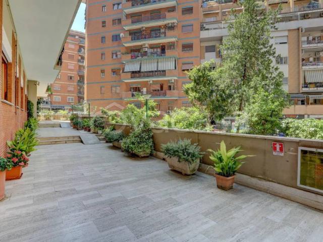 Vendesi quadrilocale a Roma, Quadraro