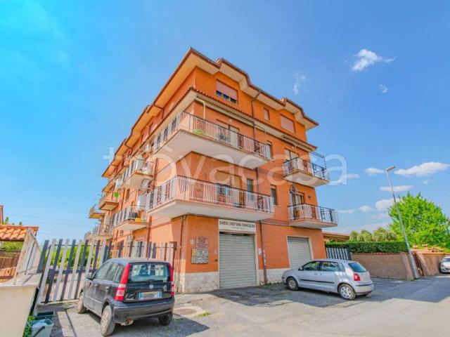 Vendesi quadrilocale a Roma via dei Remondini, Trigoria