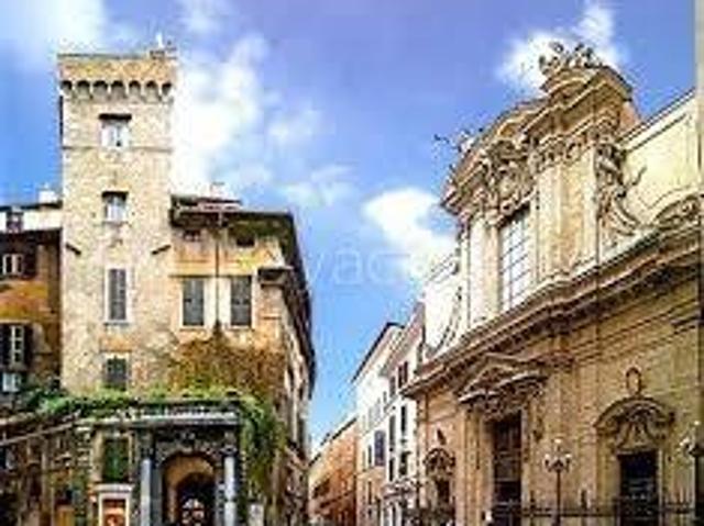 Vendesi quadrilocale a Roma via dell'Orso, Piazza Navona