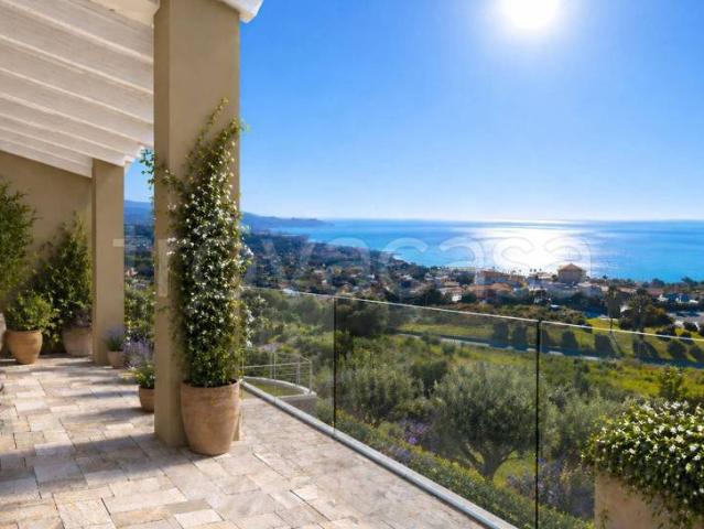 Vendesi quadrilocale a Sanremo strada Monte Ortigara, Foce Semeria