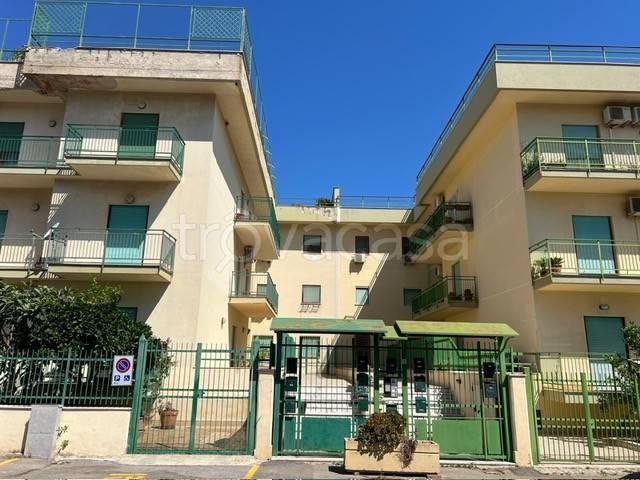 Vendesi quadrilocale a Santa Flavia via Villa Oliva