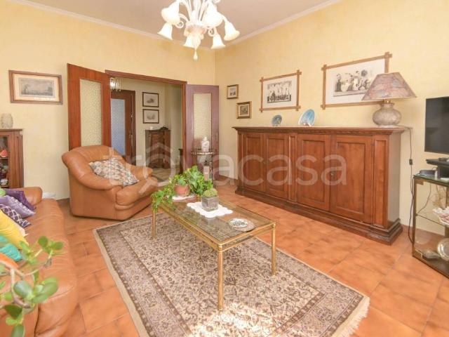 Vendesi quadrilocale a Santena via Trinità, 17