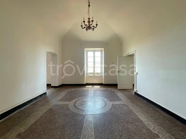 Vendesi quadrilocale a Savona via Famagosta