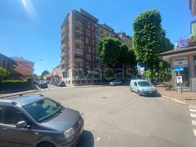Vendesi quadrilocale a Seregno viale Santuario, 20, Santa Valeria