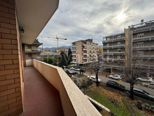 Vendesi quadrilocale a Terni viale Renato Donatelli, Cesure Valenza