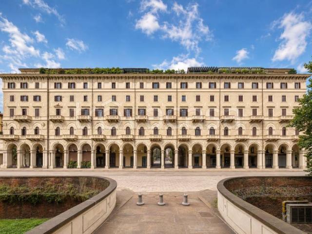 Vendesi quadrilocale a Torino via Cernaia, 30, Quadrilatero Romano