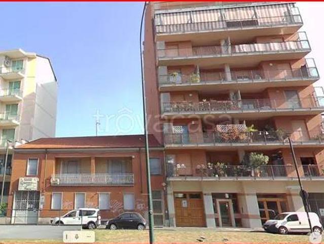 Vendesi quadrilocale a Torino via Aosta, 76, Barriera di Milano