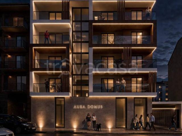 Vendesi quadrilocale a Torino via Francesco Gonin, 40, Centro Europa