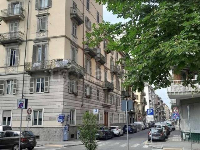 Vendesi quadrilocale a Torino via Ormea 40, San Salvario Baretti