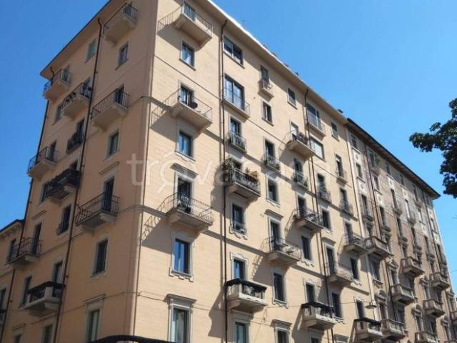 Vendesi quadrilocale a Torino piazza Amedeo Peyron, 5, San Donato