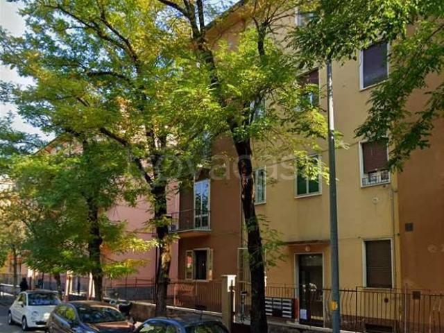 Vendesi quadrilocale a Verona via Lodovico Cendrata, Borgo Venezia
