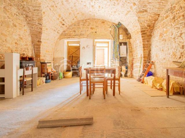 Vendesi quadrilocale a Volturino via Principe Umberto