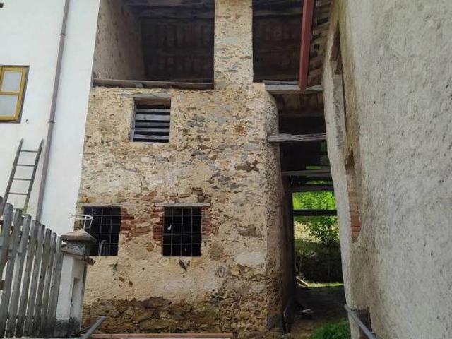 Vendesi rustico a Valli del Pasubio