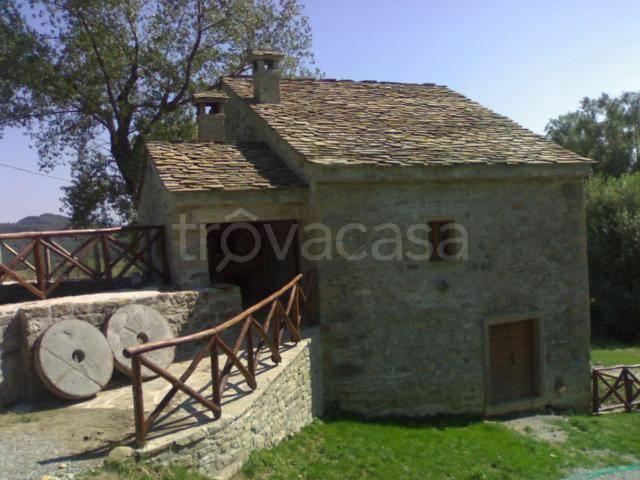 Vendesi rustico a Verghereto via del Mulino, 1