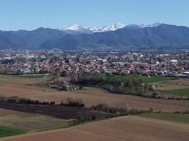 Vendesi rustico a Bonate Sotto via 2 giugno