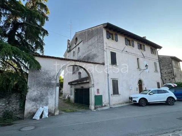 Vendesi rustico a Borghetto, Valeggio sul Mincio