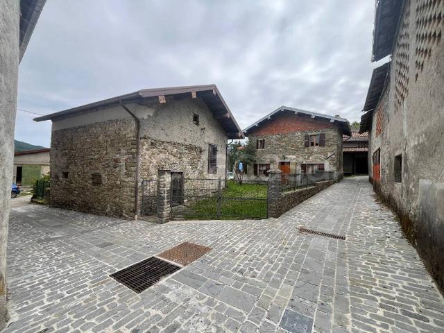 Vendesi rustico a Casarola, Monchio delle Corti