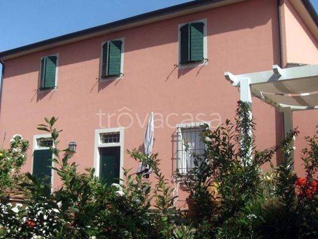 Vendesi rustico a Casciana Terme Lari