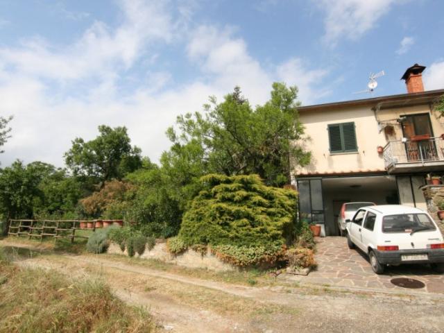 Vendesi rustico a Lucignano