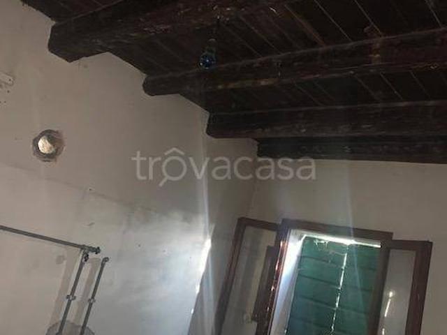 Vendesi rustico a Paese