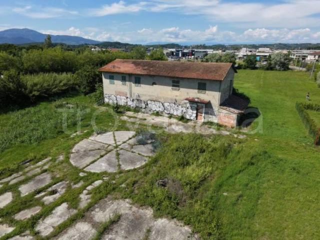 Vendesi rustico a Pontedera via di Tavella, 4