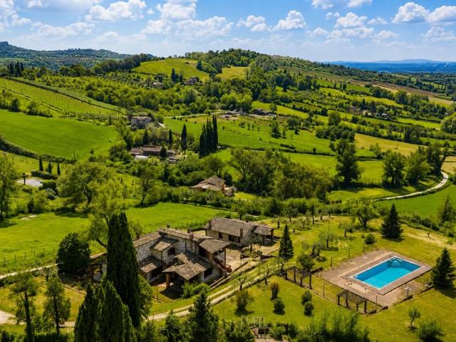 Vendesi rustico/casale/corte a Narni