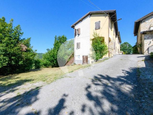 Vendesi rustico/casale/corte a Beleo, Casina