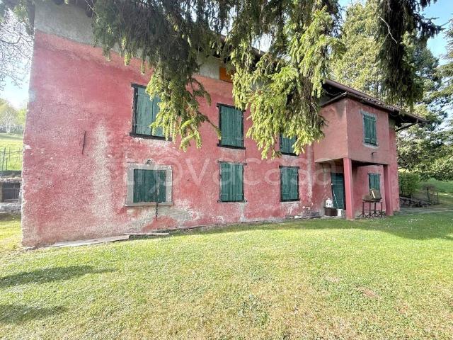Vendesi rustico/casale/corte a Bianzano via delle Ghiaie, 18