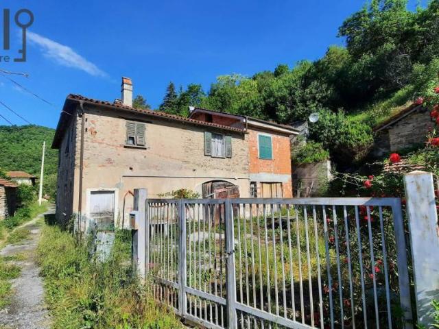 Vendesi rustico/casale/corte a Cairo Montenotte