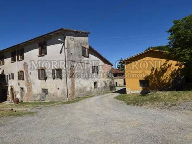 Vendesi rustico/casale/corte a Castelfalfi, Montaione