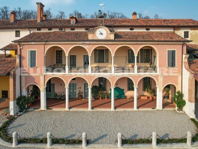 Vendesi rustico/casale/corte a Capriano del Colle via Tese, 24