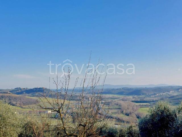 Vendesi rustico/casale/corte a Certaldo