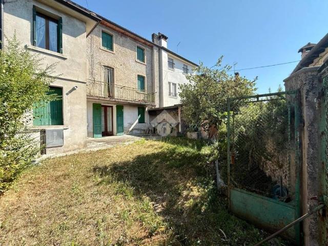 Vendesi rustico/casale/corte a Cison di Valmarino via Amedeo di Savoia, 6