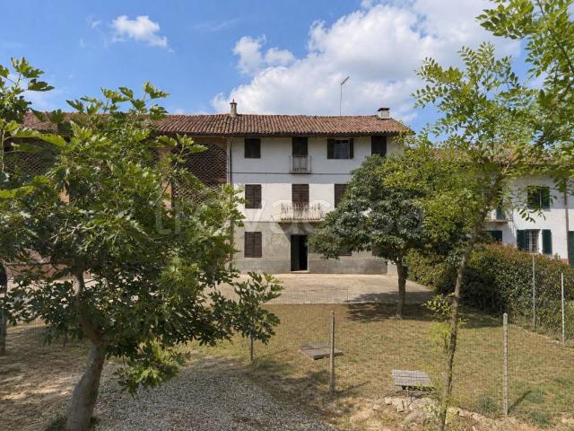 Vendesi rustico/casale/corte a Frinco