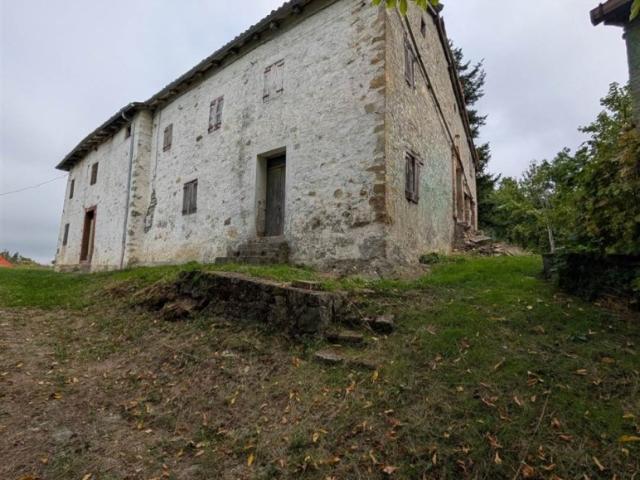 Vendesi rustico/casale/corte a Guiglia via del rio sns