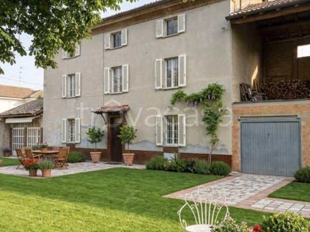 Vendesi rustico/casale/corte a Godiasco Salice Terme