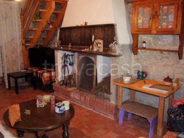 Vendesi rustico/casale/corte a Londa