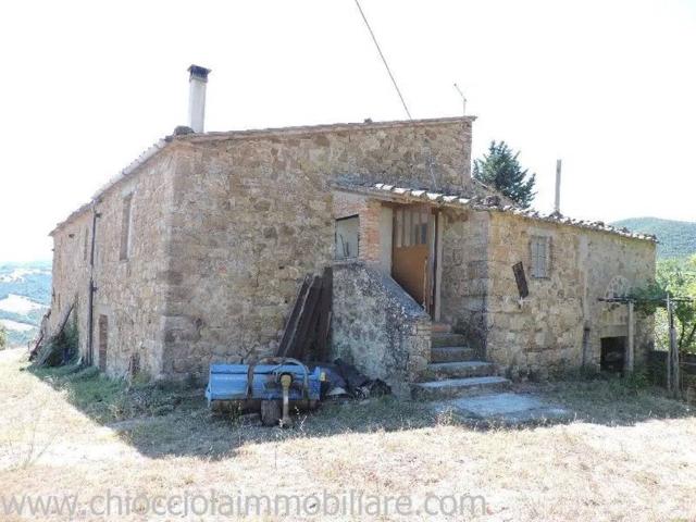 Vendesi rustico/casale/corte a Pomarance